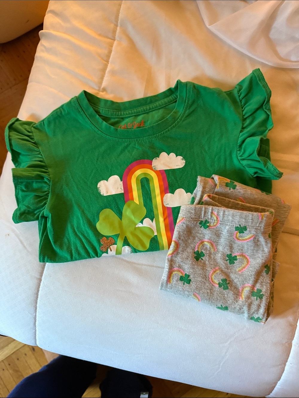 Girls' Green Rainbow & Shamrock Short Sleeve Top and Leggings